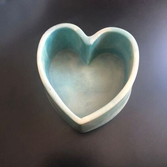Vintage Heart Shaped Ceramic Trinket Box - Picture 6 of 9